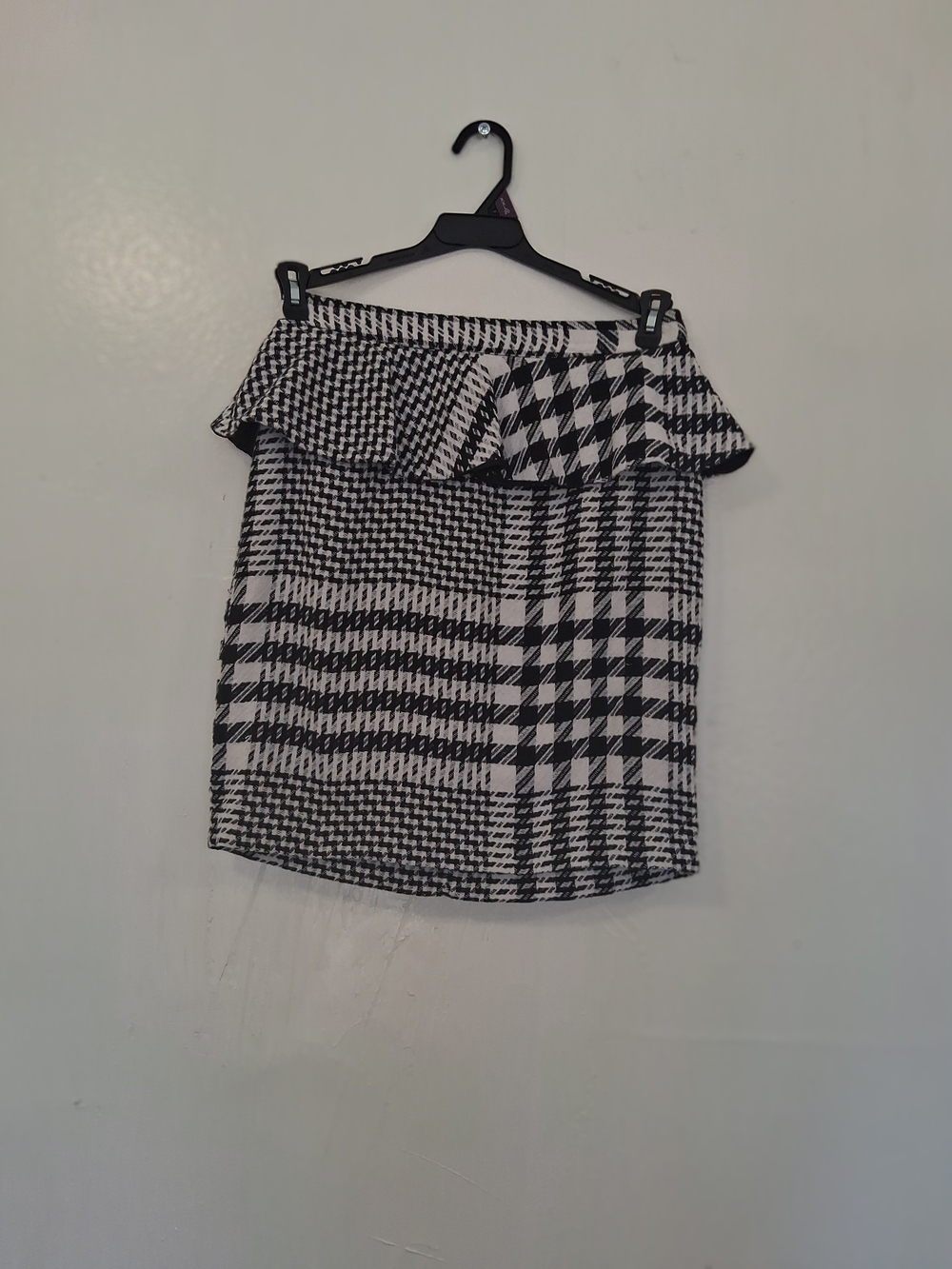 Zara Black & White Houndstooth Off-Shoulder Mini Skirt